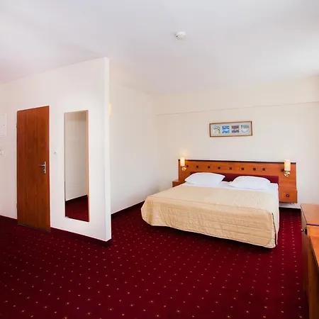 Hotel Qubus 3*