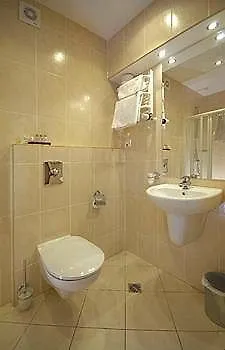 Hotel Qubus